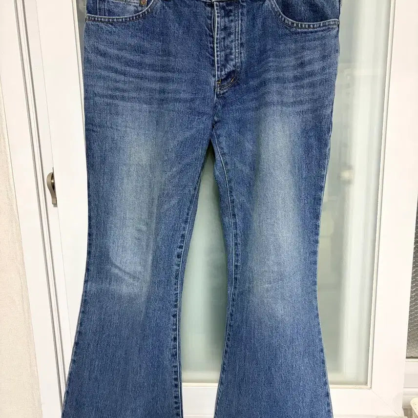 [BUNJANG] Years Ago Bell Bottom Flare Denim - Size 3 / 이얼즈어고 벨바텀 플레어 데님 3사이즈 판매합니다