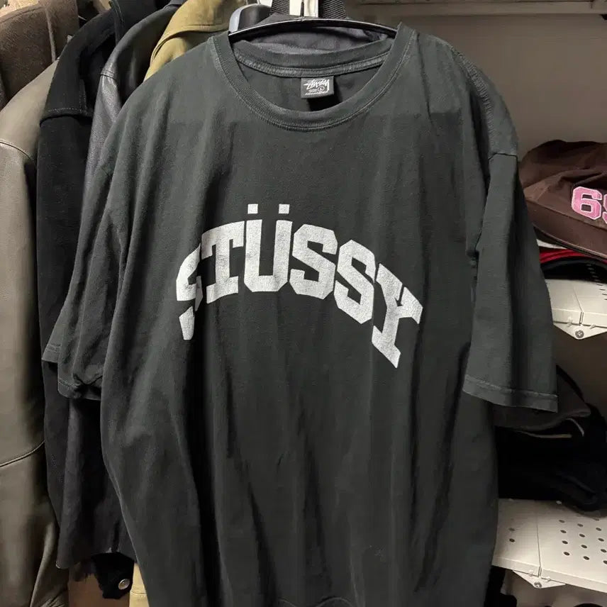 [BUNJANG] Stussy Logo T-Shirt Black / [L] 스투시 로고 반팔 티셔츠 블랙