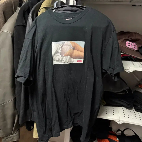 [BUNJANG] Supreme Graphic T-Shirt Black / [L] 슈프림 엉덩이 그래픽 반팔티 블랙