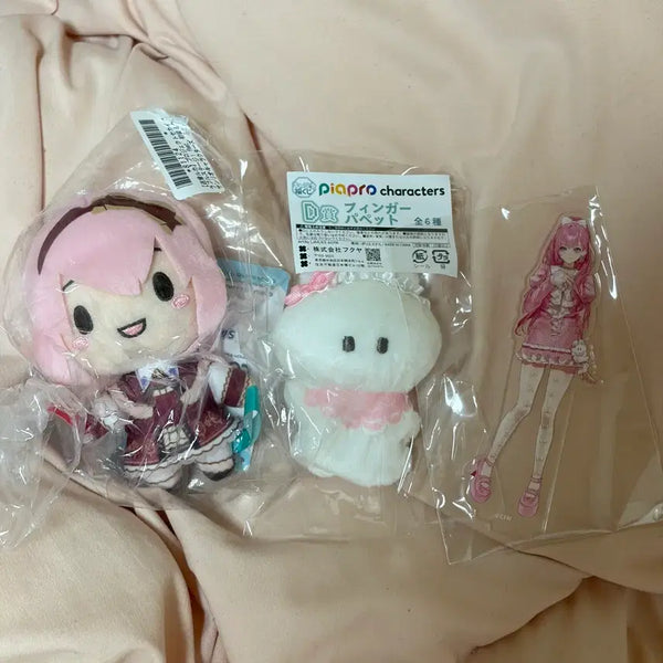 [BUNJANG] Vocaloid Megurine Luka Sanrio Plush Kuji Acrylic Stand / 보컬로이드 메구리네 루카 산리오 누이 쿠지 아크릴 스탠드