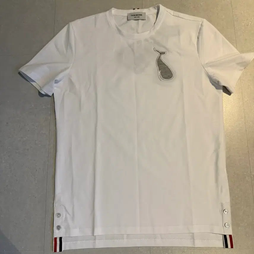 [BUNJANG] Thom Browne Whale Embroidery Short Sleeve T-Shirt White / 톰브라운 고래 자수 반팔티 화이트