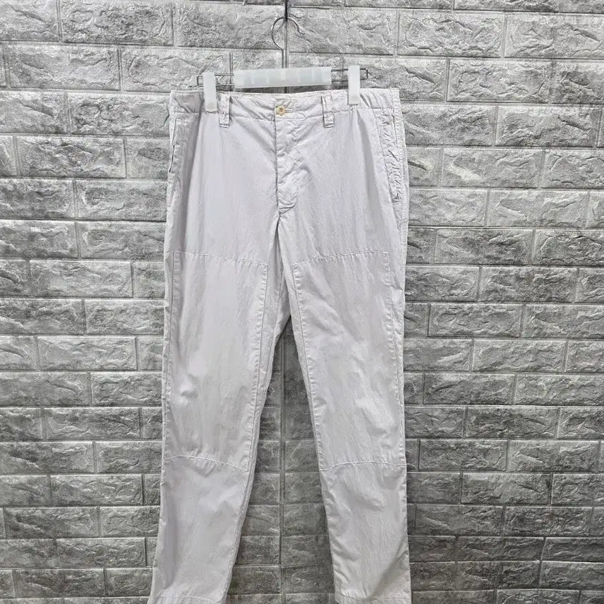 [BUNJANG] C.P. Company Light Grey Cotton Summer Pants Size 84 (32-33 Inch) / C.P. Company의 라이트 그레이 컬러 면 여름 팬츠로, 허리 사이즈 84(약 32~33인치)