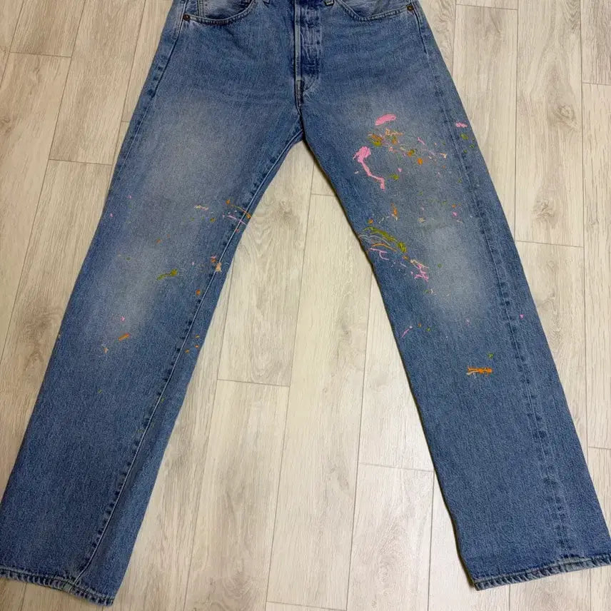 [BUNJANG] Levi's Vintage Clothing LVC 55501-0065 Embroidered Paint Splatter Jeans 31x32 / 리바이스빈티지클로딩 LVC55501-0065 페인팅스플래터 31X32