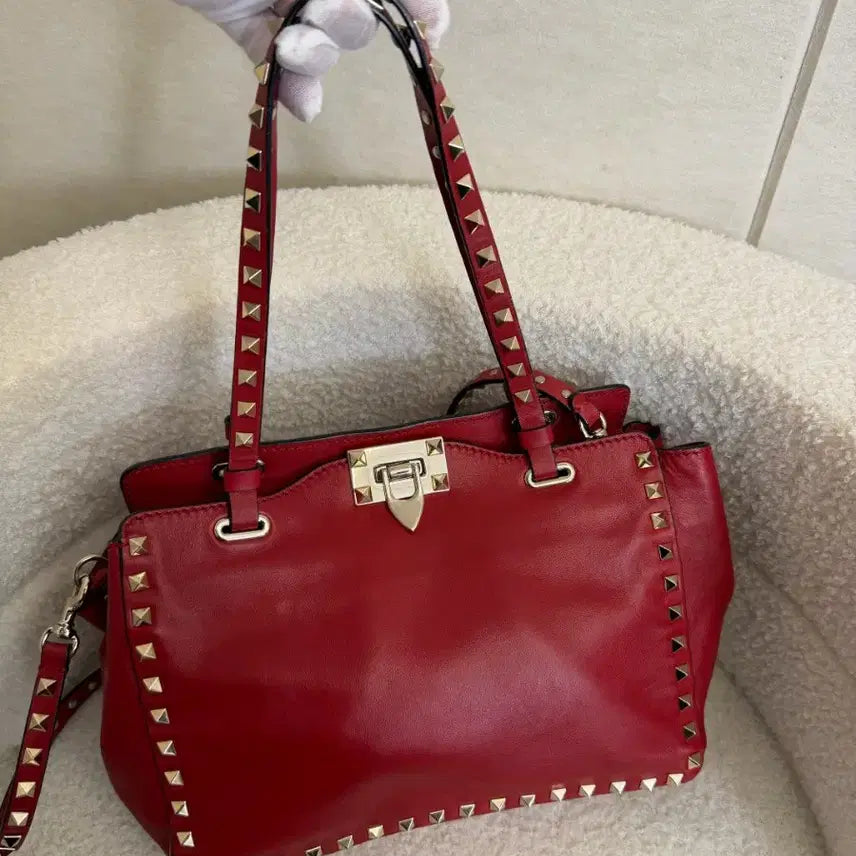[BUNJANG] Valentino Garavani Red Leather Rockstud Shopper Tote Bag / 발렌티노 레드레더 가라바니 락스터드 쇼퍼 토트백