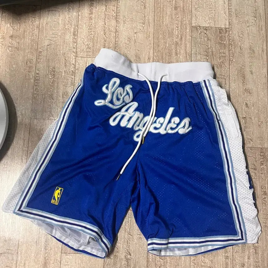 [BUNJANG] Los Angeles Lakers Basketball Uniform Shorts XL / 로스엔젤레스la 농구 유니폼 바지 판매합니다.