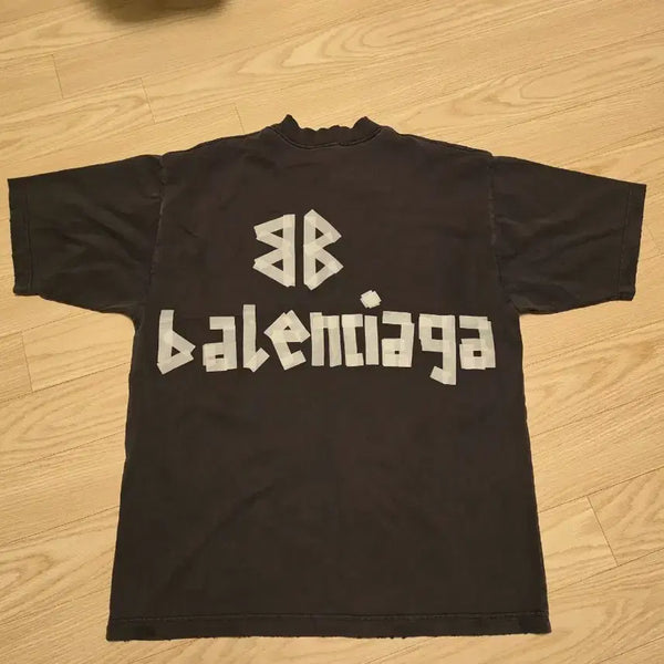 [BUNJANG] Balenciaga New Tape Type Medium Fit Short Sleeve T-Shirt - Faded Black / 발렌시인가 뉴 테이프 타입 미디엄핏 반소매 티셔츠 - 페이드 블랙