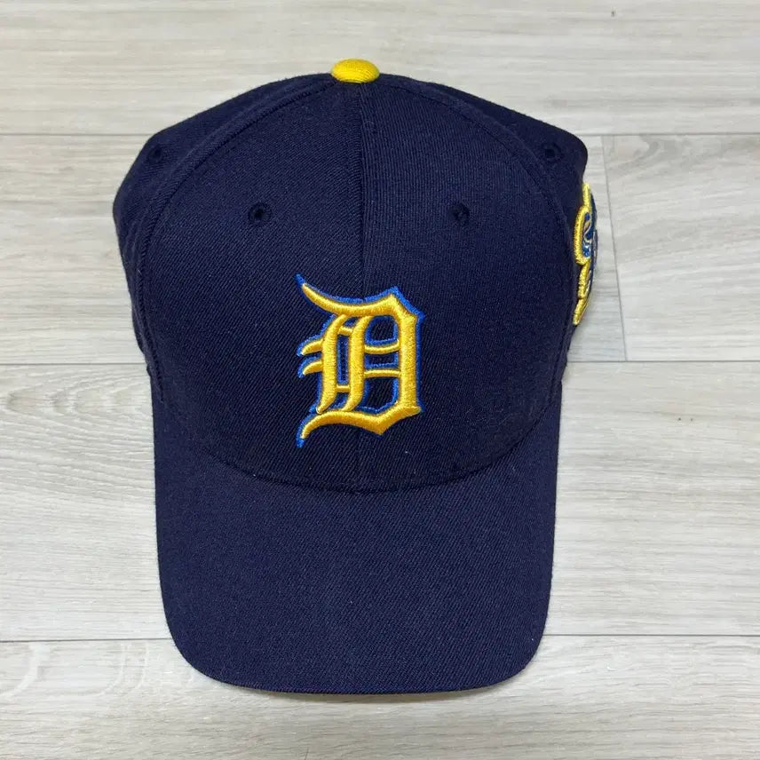 [BUNJANG] MLB Detroit Tigers Navy Ball Cap / MLB 디트로이트 타이거즈 네이비 볼캡 모자