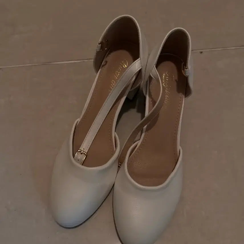 [BUNJANG] White Wedding Strap Flat Shoes (Size 240, 5cm Heel) / 화이트 웨딩 슈즈240 5cm