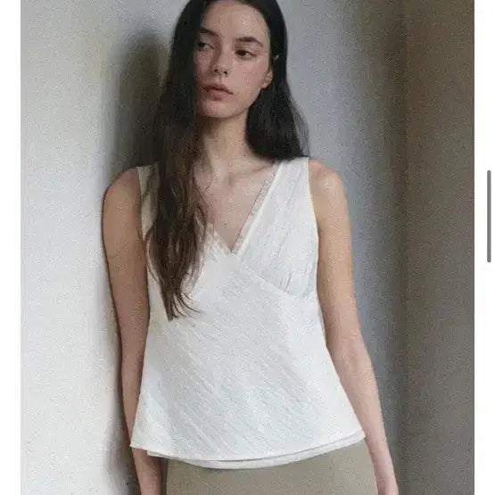 [BUNJANG] Angelo Bianco V-Neck Sleeveless Top Blue / 앤젤로 비앙코 브이넥 민소매 탑 블루