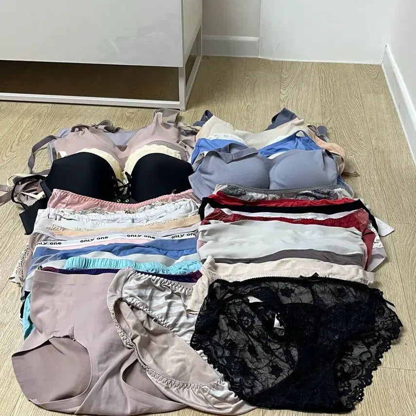 [BUNJANG] Lingerie Bundle - Bras and Panties / 브라.팬티 일괄로 정리 ㅜ ( 손세탁 후 배송) 마지막