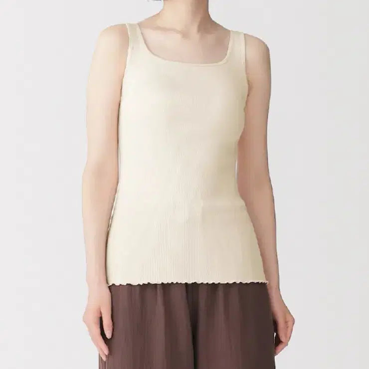 [BUNJANG] Muji Ribbed Seamless Bra Tank Top (Built-in Cups) / 무지 보드라운 리브 브라 탱크톱탑 캡내장나시 / 모리걸하구미무신사에이블리지그재그