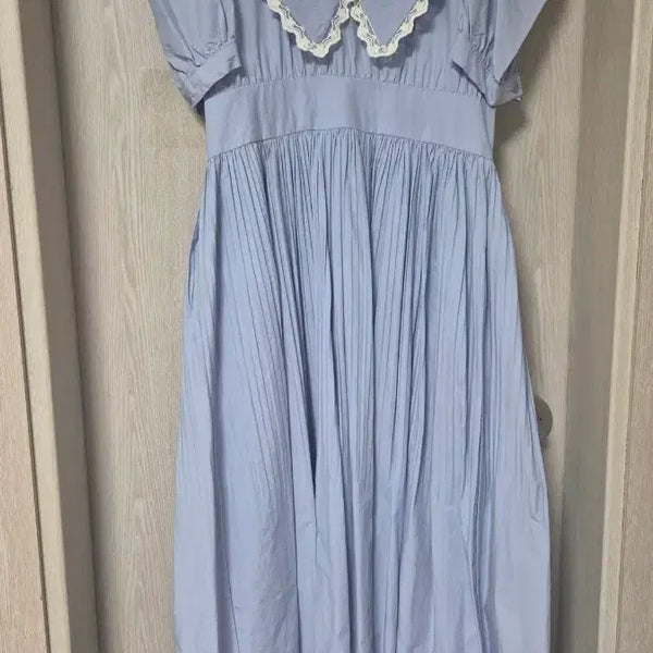 [BUNJANG] Women's Long Dress with Lace Collar and Frill Sleeves / 여성스런 롱 원피스