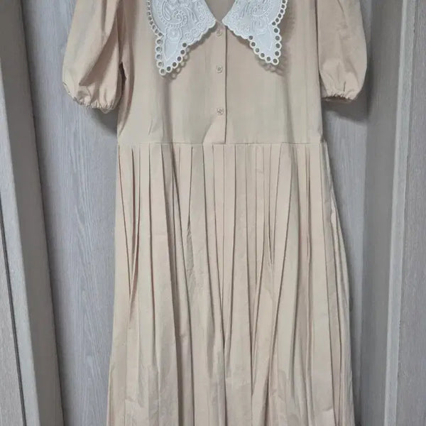 [BUNJANG] Beige Lace Collar Long Dress / 레이스카라 원피스