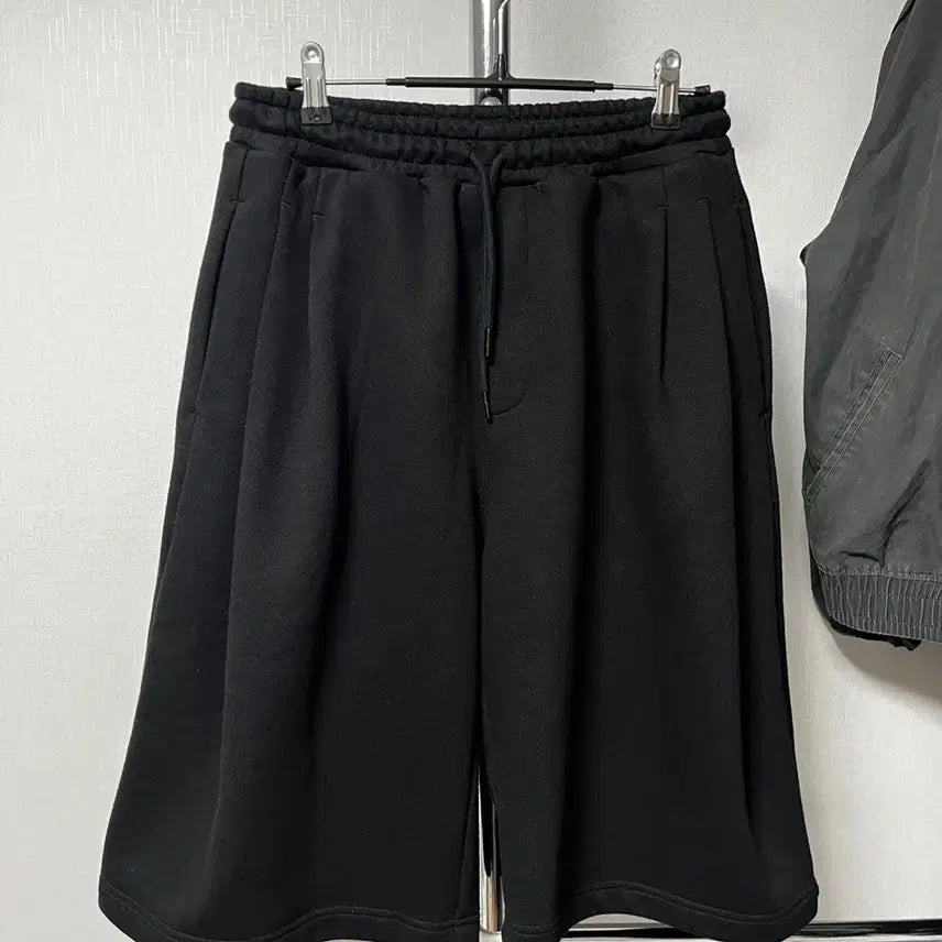 [BUNJANG] UNIONBLUE Bermuda Sweatpants Black Size M / 유니온블루 버뮤다 스웻팬츠 블랙 M사이즈