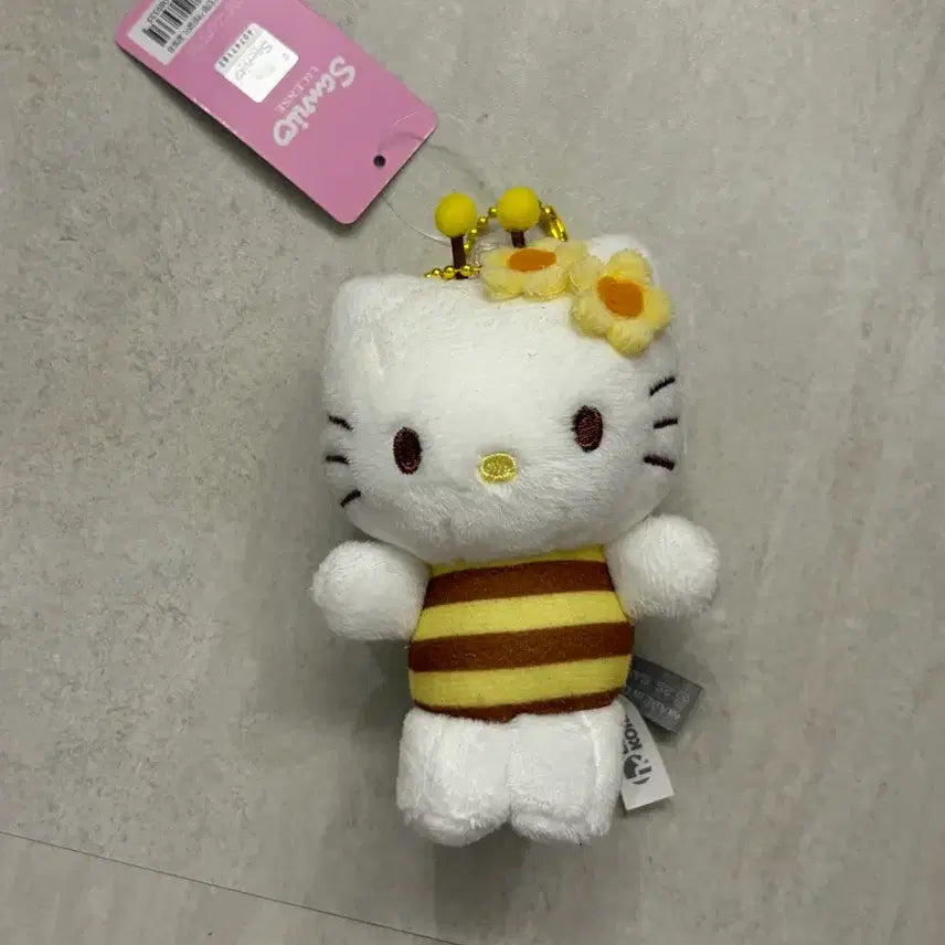 [BUNJANG] Sanrio Honey Bee Kitty Keychain / 산리오 꿀벌 키티 키링