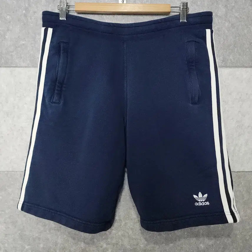 [BUNJANG] Adidas Originals Men's 3-Stripes Shorts / 아디다스 오리지널 남성 삼선 숏팬츠 (사이즈 XL)