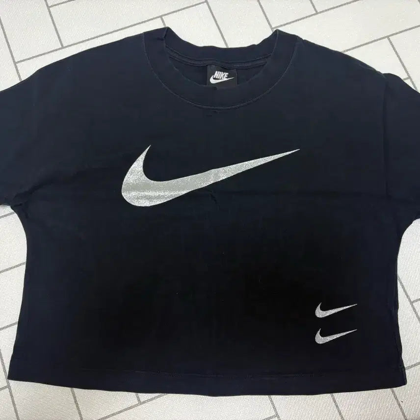 [BUNJANG] Nike Swoosh Short Sleeve T-Shirt Black / 나이키 스우시 반팔 티셔츠 블랙