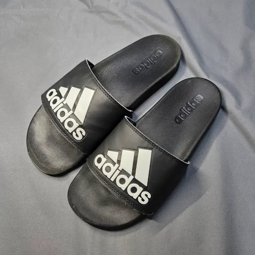 [BUNJANG] Adidas Slippers (245) / 네고가능) 아디다스 슬리퍼 (245)