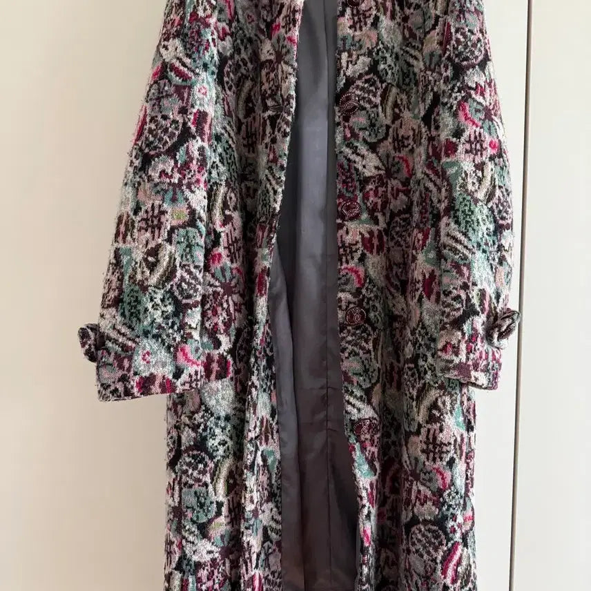 [BUNJANG] Louis Aang Unique Jacquard Pattern Wool Long Coat / Louis Aang 유니크 패턴 모직 롱코트 (66~77)
