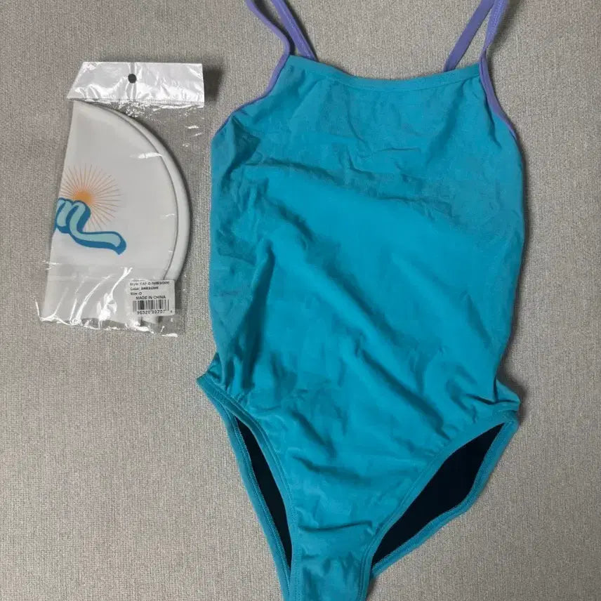 [BUNJANG] Jolyn Perry Hawaiian Blue Swimsuit (Size 28) + Awesome Swim Cap Set / 어썸수모 + 졸린 페리 하와이안블루  28