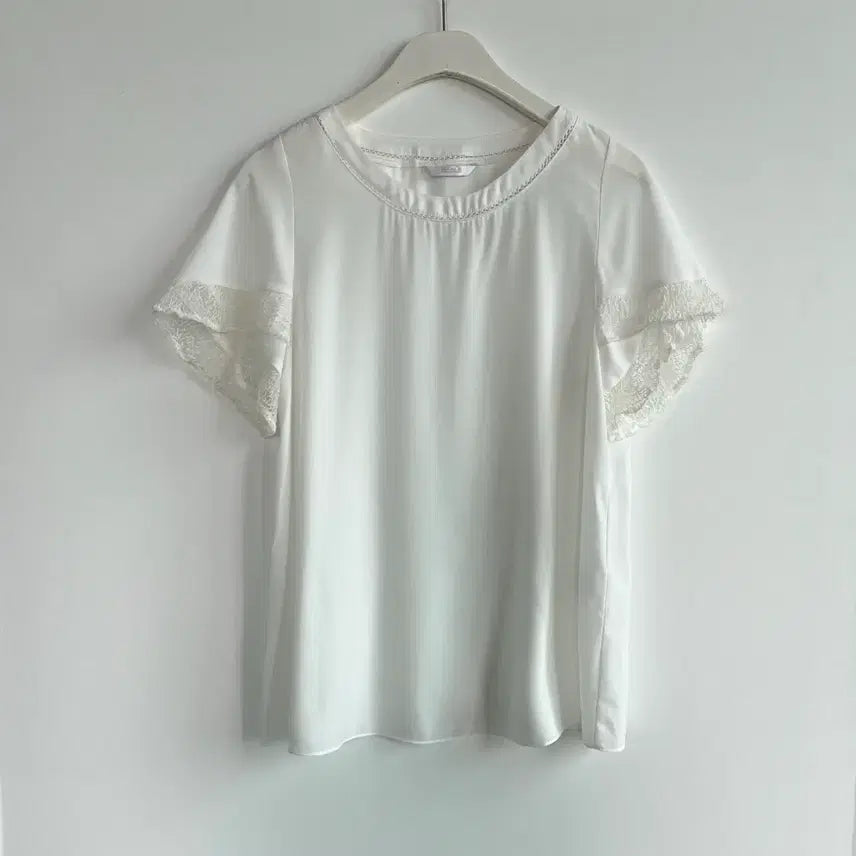 [BUNJANG] Ab.plus White Lace Blouse / ab.plus 화이트 레이스 블라우스 55