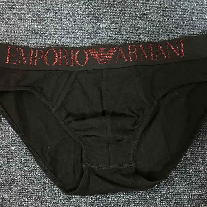 [BUNJANG] Emporio Armani Men's Triangle Underwear Briefs / 엠포리오 아르마니 남자 삼각 속옷 판매/드로즈/남자팬티/바디프로필
