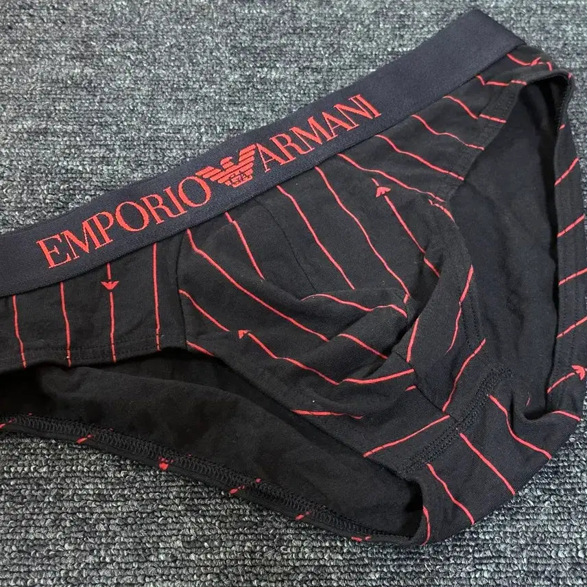 [BUNJANG] Emporio Armani Men's Briefs / 엠포리오 아르마니 남자 삼각 속옷 판매/드로즈/남자팬티/바디프로필