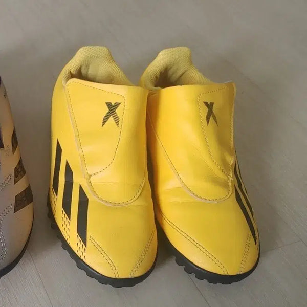 [BUNJANG] Adidas Futsal Shoes Size 210 / 아디다스 풋살화 210사이즈