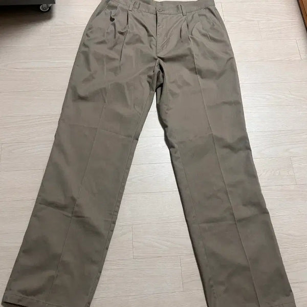 [BUNJANG] Hemings Khaki Single Pleat Chino Pants Size 34 / Hemings 카키 원턱 치노팬츠 면바지 34정도