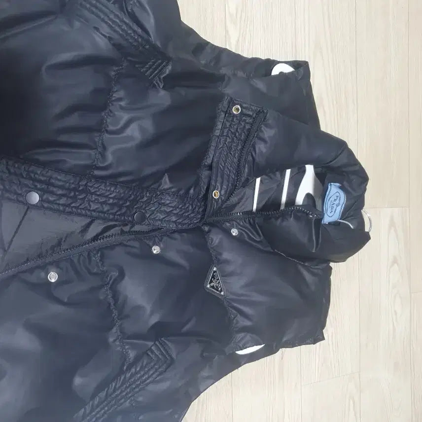 [BUNJANG] Prada Padded Vest Black / 프라다 패딩 조끼 블랙