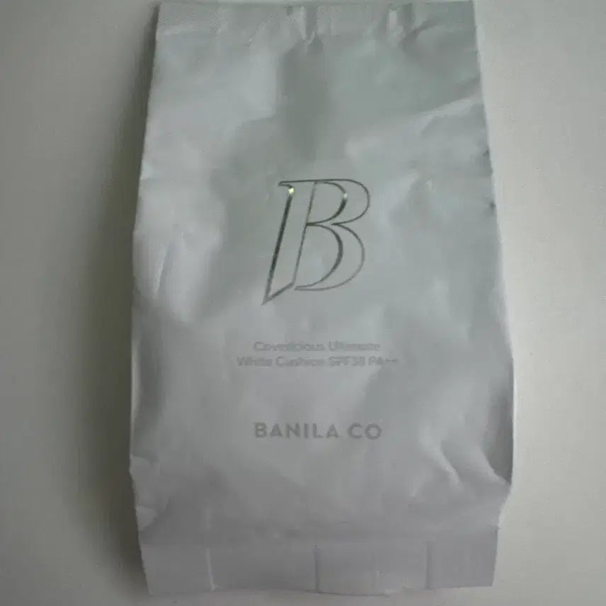 [BUNJANG] Banila Co. Covericious Ultimate White Cushion SPF 50+ PA++++ (Light Beige 19) / 바닐라코 커버리셔스얼티밋 화이트 쿠션 19호 라이트
