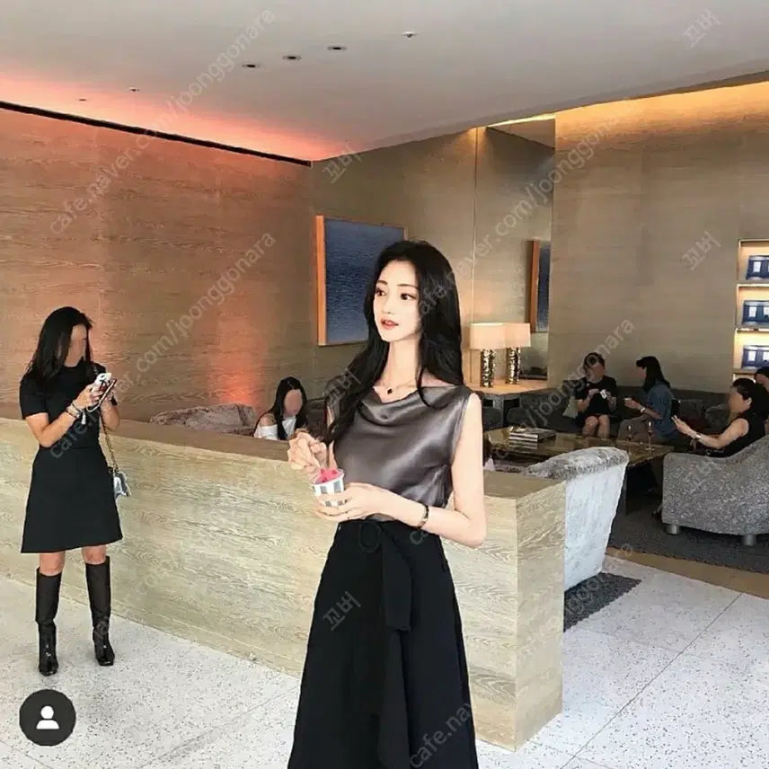 [BUNJANG] La Belle Blanche Signature Silk Blouse (Sleeveless & Long Sleeve Versions) / 라벨르블랑 시그니처 실크 블라우스 나시버전x 긴팔버전!