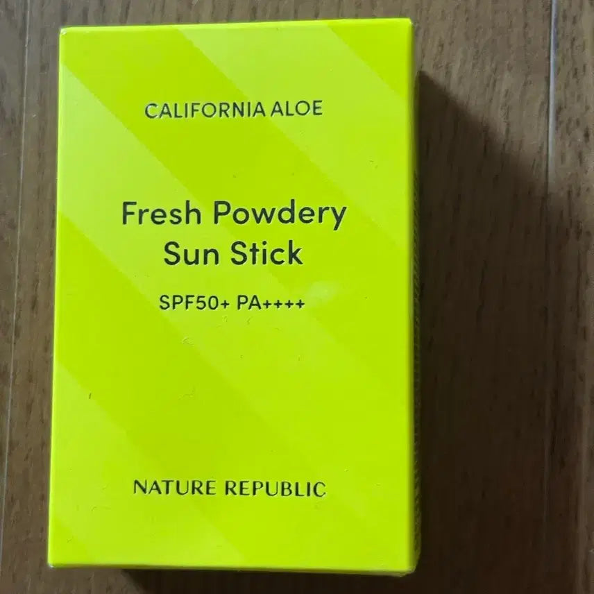 [BUNJANG] Nature Republic Aloe Vera Refreshing Sun Stick SPF50+ PA++++ / (최저가 // 미개봉.새상품) 네이퍼리퍼블릭 선스틱