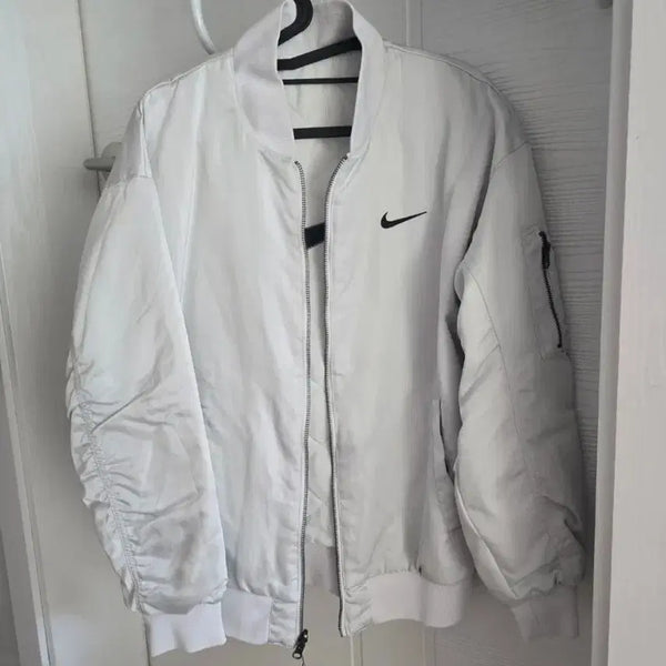 [BUNJANG] Nike Bomber Jacket (DV7877-025) / 나이키자켓 나이키봄버자켓 새상품