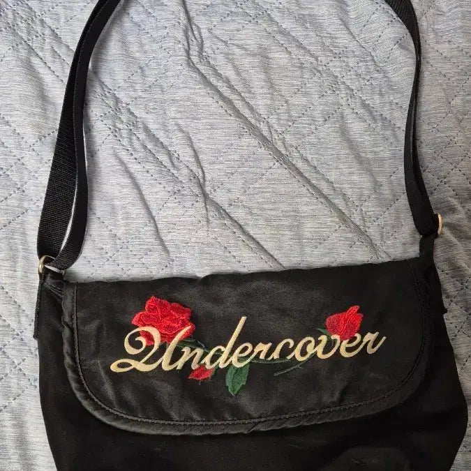 [BUNJANG] Undercover Rose Embroidered Crossbody Bag Black / 언더커버 장미 자수 크로스백 블랙