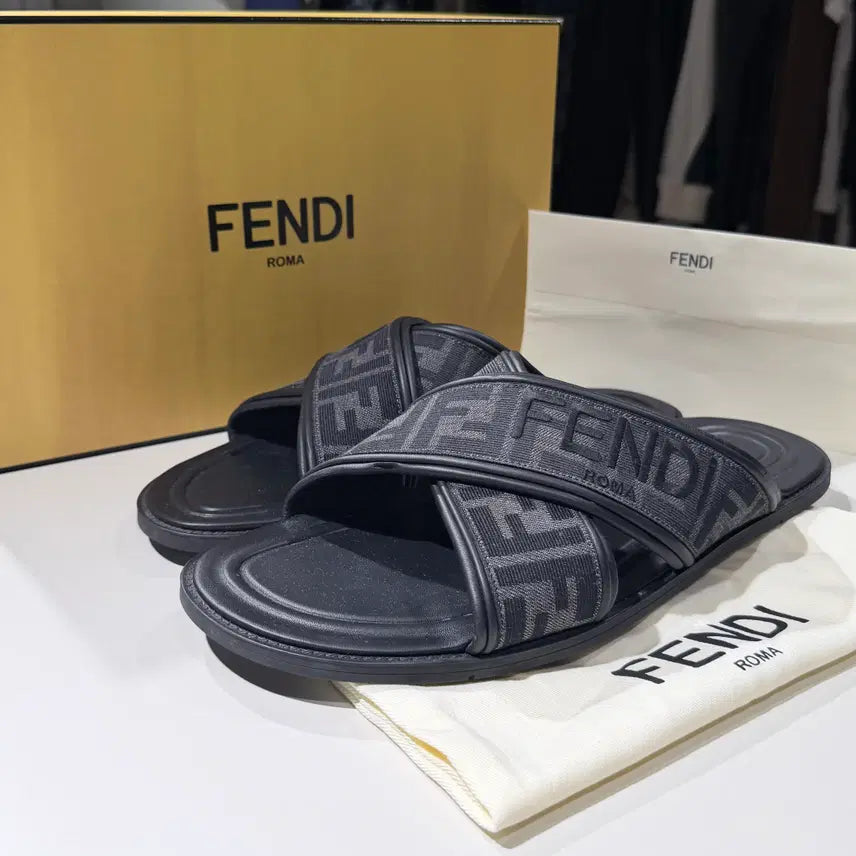 [BUNJANG] Fendi Men's FF Jacquard Crossover Fabric Sandals Slippers Black / (A급/11) / 펜디 남성 FF자카드 크로스오버 패브릭 샌들 슬리퍼 블랙