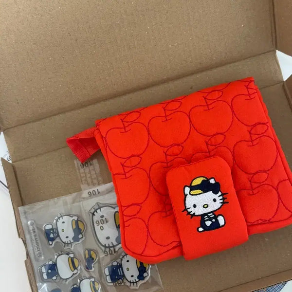 [BUNJANG] Hello Kitty Quilted Pouch & Sticker Set / 헬로키티 사과 퀄팅 거울 파우치 스티커 세트