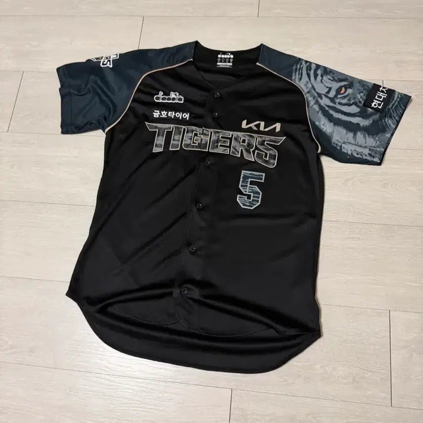 [BUNJANG] Kia Tigers Black Tigers Authentic Jersey Kim Do-young 100 / 기아타이거즈 블랙타이거즈 어센틱 유니폼 김도영 100