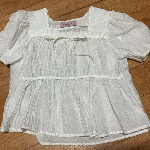[BUNJANG] Square Neck Ribbon Puff Blouse / 바닐라비 스퀘어넥 리본 퍼프 블라우스