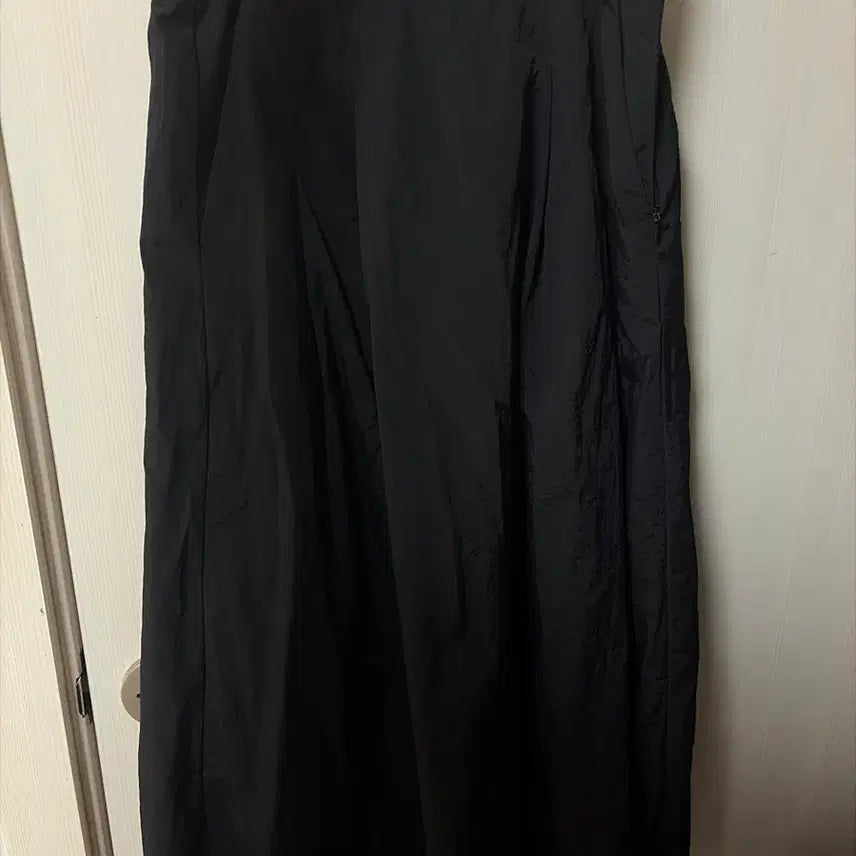 [BUNJANG] 8seconds Black Crinkled Long Skirt / 에잇세컨즈 검정색 바스락 롱 스커트