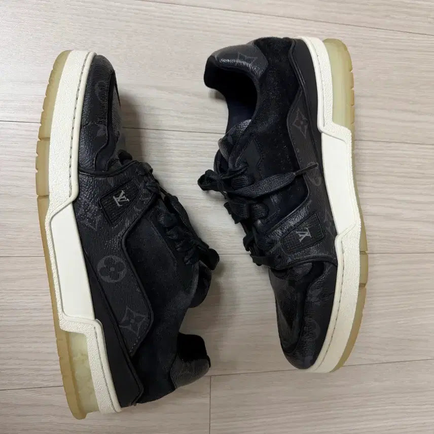[BUNJANG] Louis Vuitton Trainer Sneakers Black Size 42 / 루이비통 트레이너 스니커즈 42 블랙
