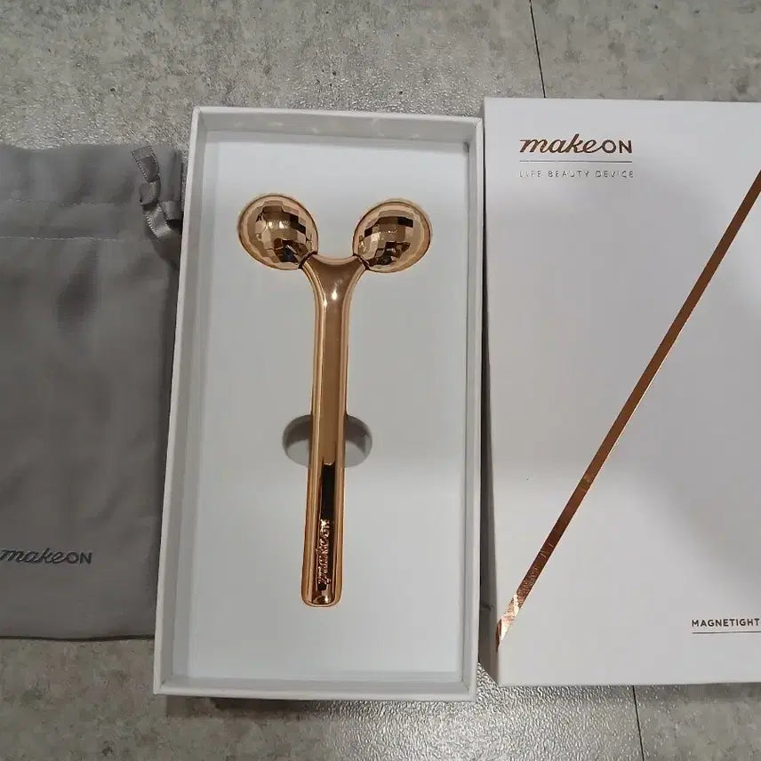 [BUNJANG] MakeON Magnetite Face Roller Massager / 메이크온 마그네타이트
