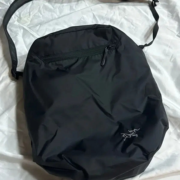 [BUNJANG] Arc'teryx Heliad 12 Tote Bag Black / 아크테릭스 헬리아드 12 토트백 블랙 새상품