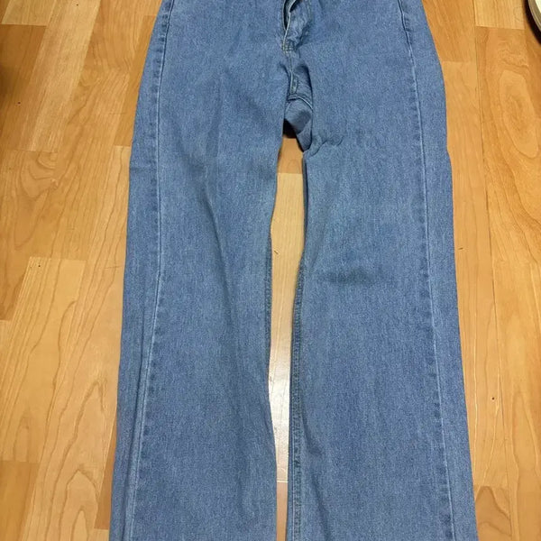 [BUNJANG] Light Wash Jeans & Black Short Sleeve Shirt / 연청바지, 반팔셔츠 싸게 팔아요