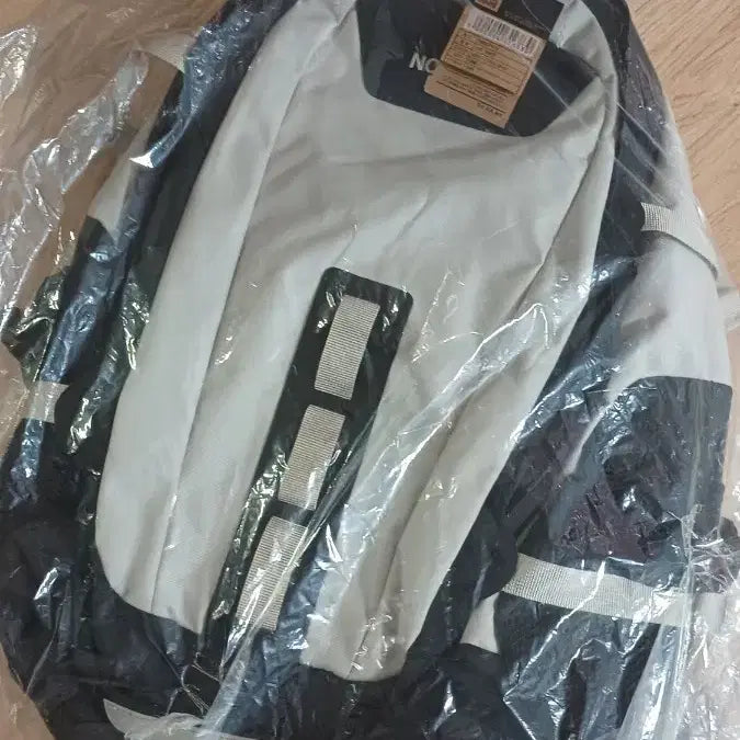 [BUNJANG] The North Face Hot Shot 28L Backpack Cool Grey / 노스페이스 핫샷 28L 쿨그레이 새상품 팝니다
