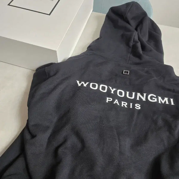[BUNJANG] Wooyoungmi Black Back Logo Hoodie Zip-up / 우영미 백로고 후드집업 블랙