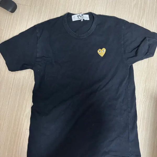 [BUNJANG] Comme des Garçons PLAY Black Gold Emblem T-Shirt / 꼼데가르송 플레이 반팔티 블랙 골드와펜M
