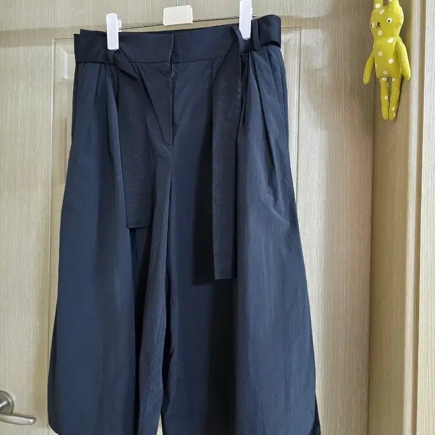 [BUNJANG] LUCKY CHOUETTE Black Wide Slacks Pants / 럭키슈에뜨