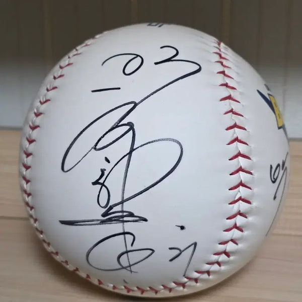 [BUNJANG] Doosan Bears Legend Park Chul-soon Signed Baseball / 두산(OB) 베어스 레전드 박철순 싸인볼