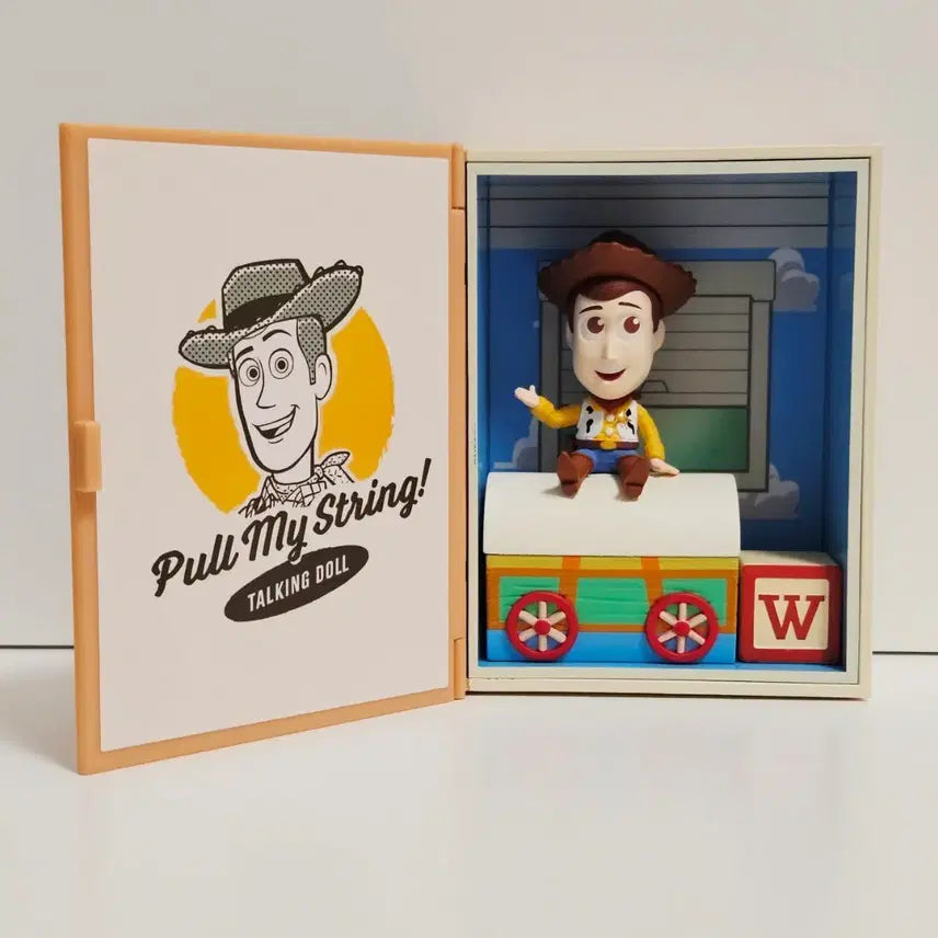 [BUNJANG] Disney Pixar Toy Story Popmart Andy's Room Random Figure Woody / 디즈니 픽사 토이스토리 팝마트 정품 앤디의 방 랜덤 피규어 우디